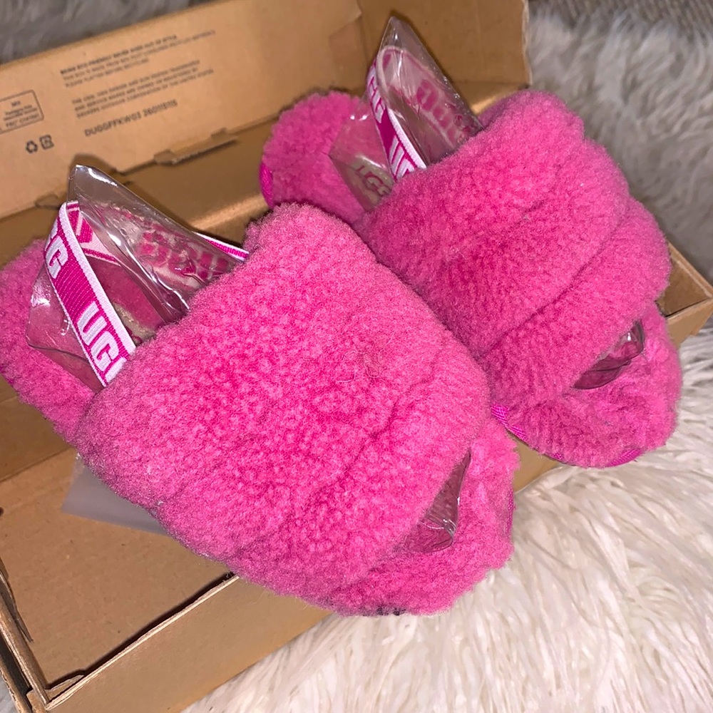 Gently used | kids Ugg slippers | w/ box